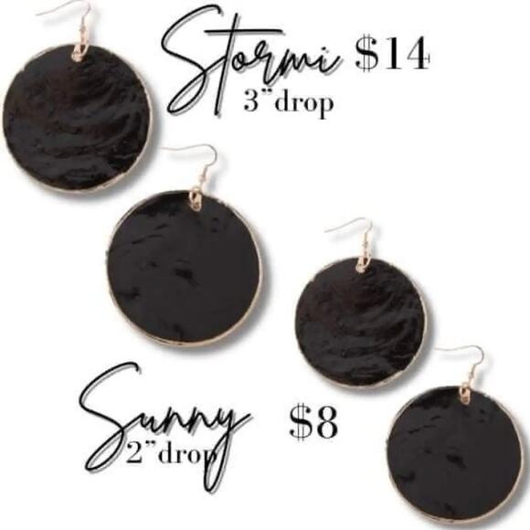 New Plunder “Stormi” Black Natural Shell Circle Earrings (3") - Picture 4 of 6